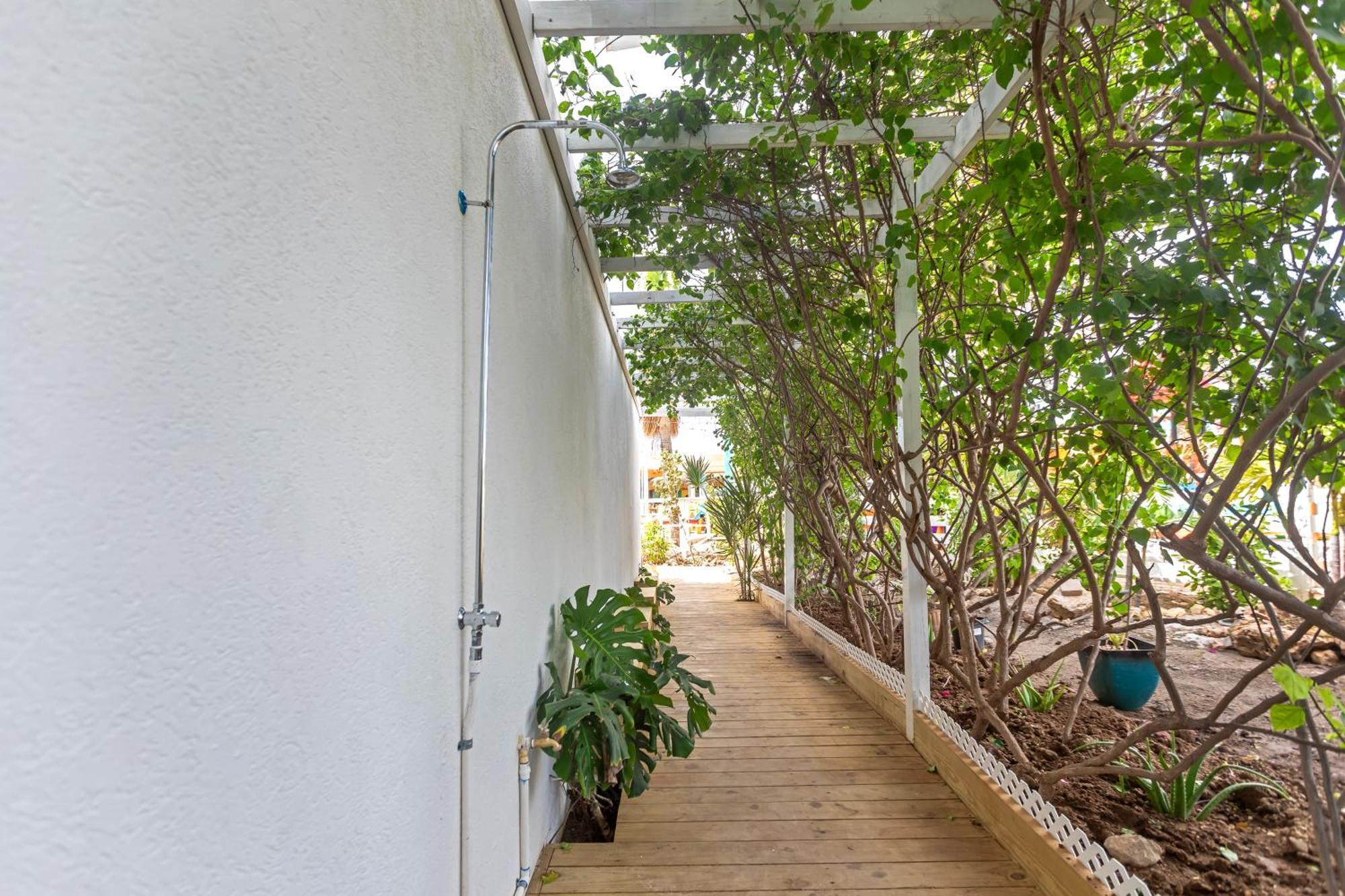Maho Beach House - Petite Studio - Beach Access ภายนอก รูปภาพ